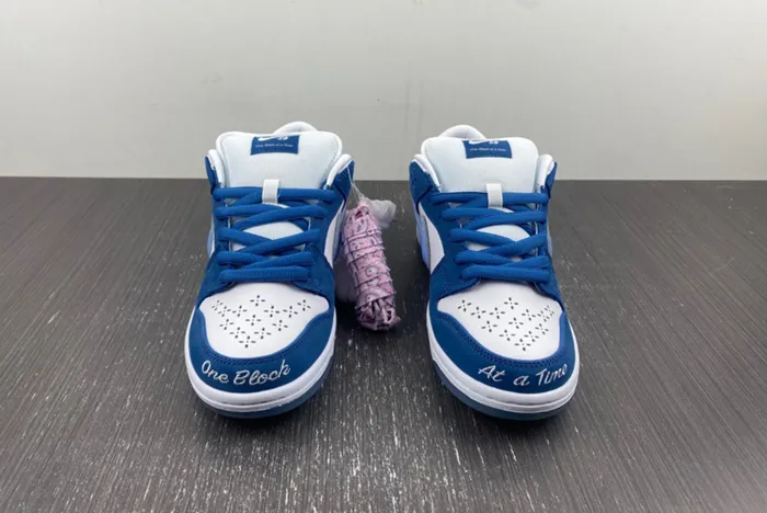 Born x Raised x Nike SB Dunk Low FN7819-400