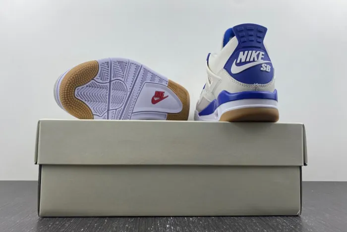 Air Jordan 4 SB Pine Green DR5415-107