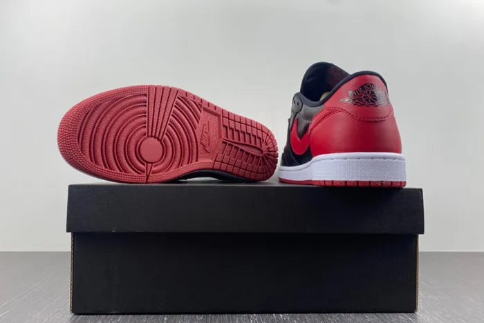 Air Jordan 1 Low OG Bred 705329-001