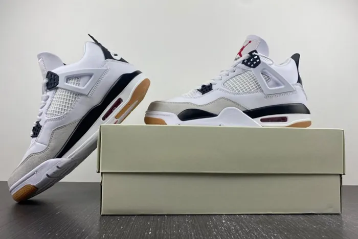 Nike SB x Air Jordan 4 DR5415-100