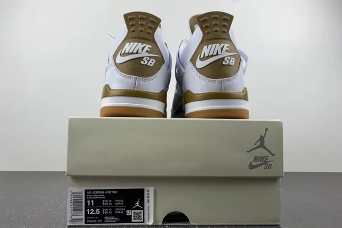 Nike SB x Air Jordan 4 DR5415-120