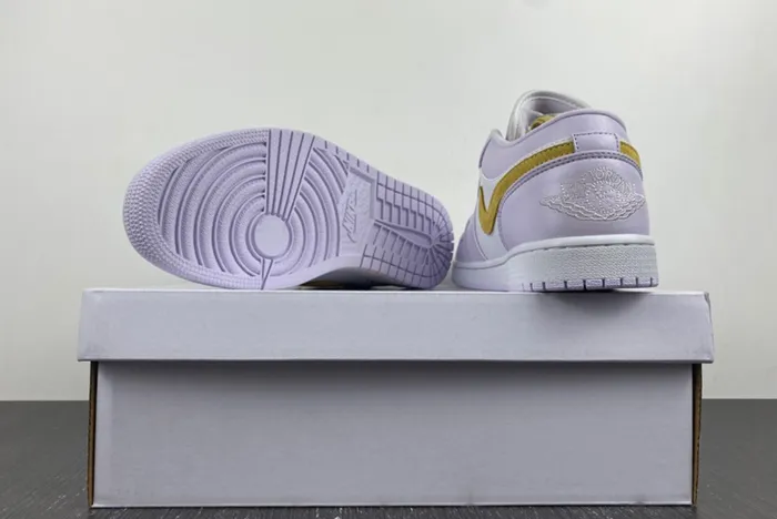 AIR JORDAN 1 LOW DC0774-501