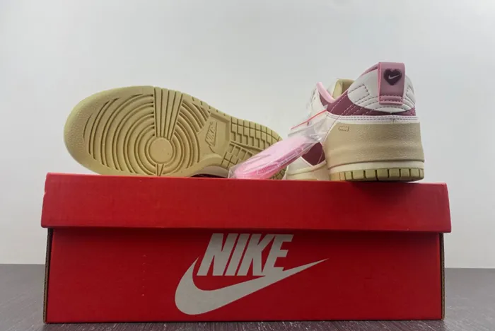 Nike Dunk Low Disrupt 2 Valentine’s Day FD4617-667