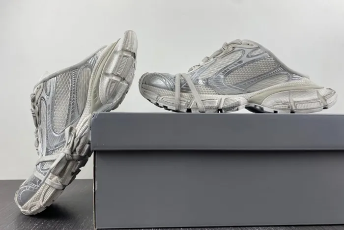 Ba*len*cia*ga track sandles gray