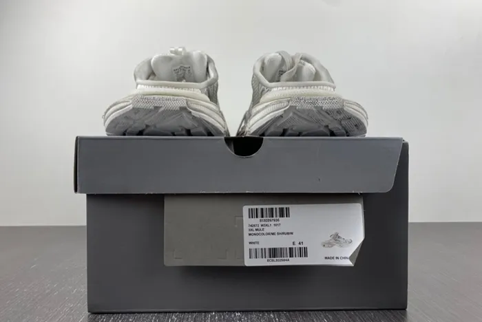 Ba*len*cia*ga track sandles gray