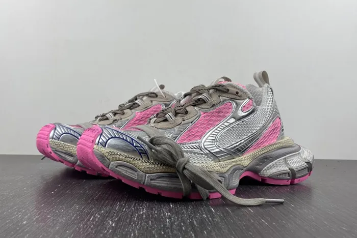 Ba*len*cia*ga triple s734731 w3xl5 9050