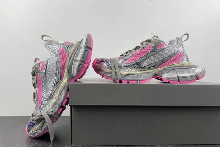 Ba*len*cia*ga triple s734731 w3xl5 9050