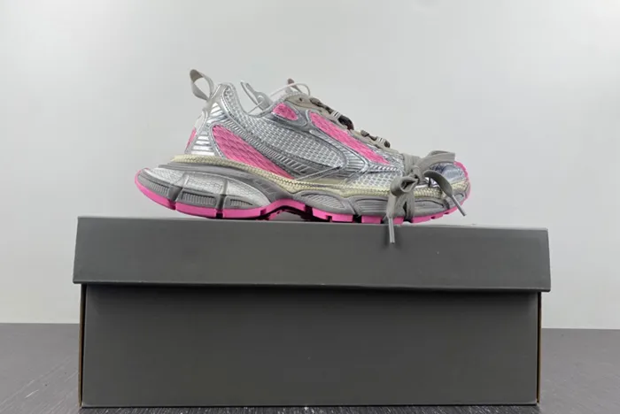 Ba*len*cia*ga triple s734731 w3xl5 9050