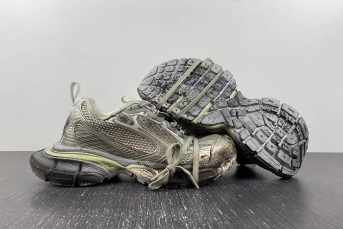 Ba*len*cia*ga triple 734734 w3xl7 9191