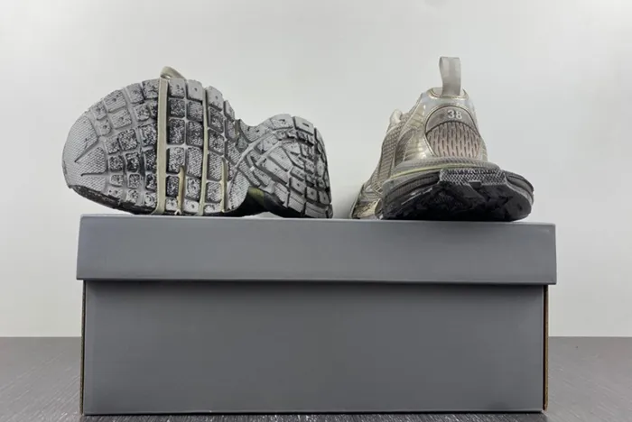 Ba*len*cia*ga triple 734734 w3xl7 9191