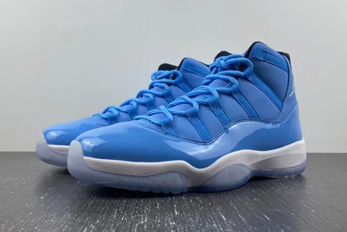 Air Jordan 11 Pantone 717602-900