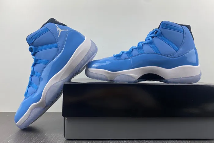 Air Jordan 11 Pantone 717602-900