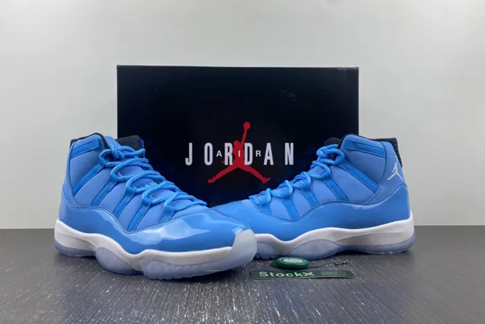 Air Jordan 11 Pantone 717602-900