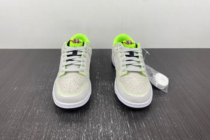 Dunk Low Oregon PE Ducks of a Feather FQ7260-001