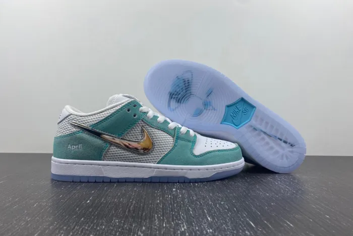 Dunk SDCAI*NIKE SB Low FD2562-400