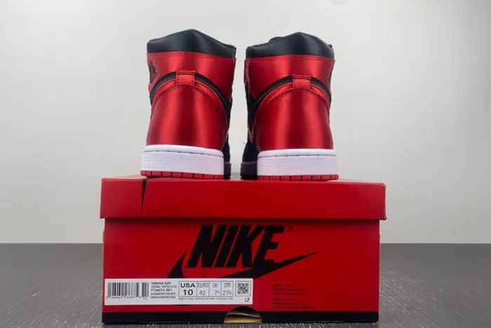 Air Jordan 1 High OG WMNS Satin Bred FD4810-061