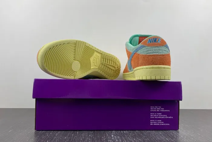 Nike SB Dunk Low Noise Aqua DV5429-800