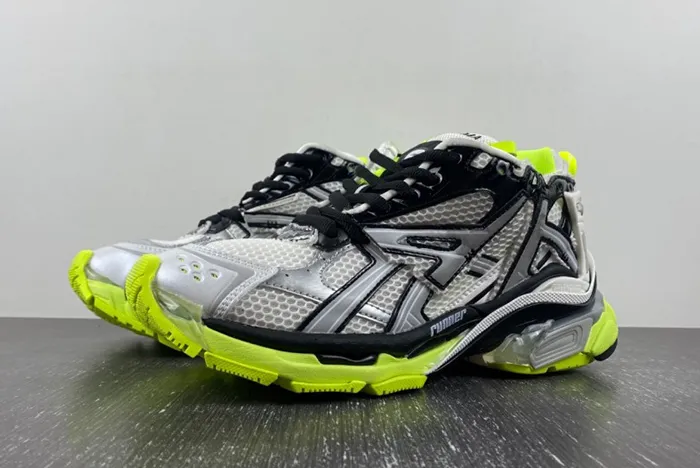 Ba*len*cia*ga -runner 677402 w3rbw 1093