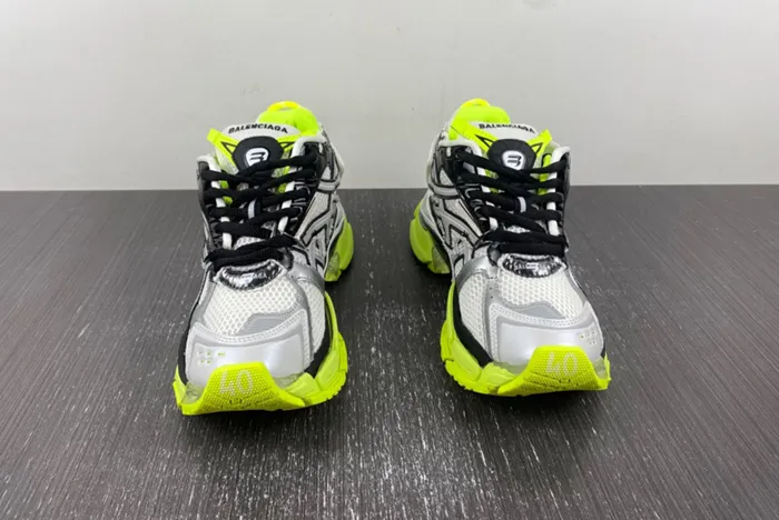 Ba*len*cia*ga -runner 677402 w3rbw 1093