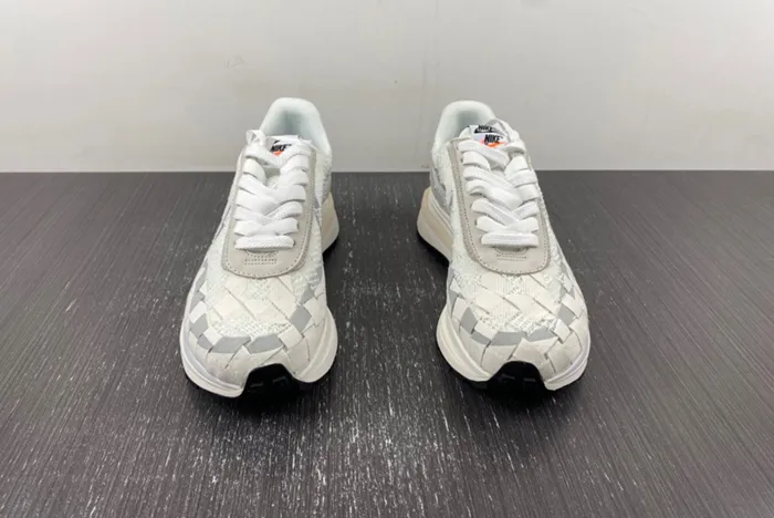 sacai x Nike Waffle Woven Green Gusto DR5209-100