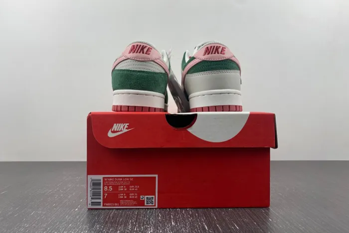 Nike Dunk Low All Petals United FN8923-061