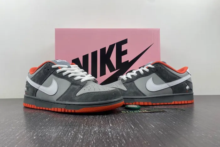 Nike SB Dunk Low 304292-011