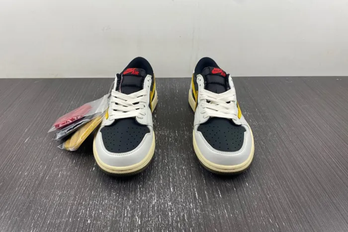 Travis Scott x Air Jordan 1 Low DM7866-982