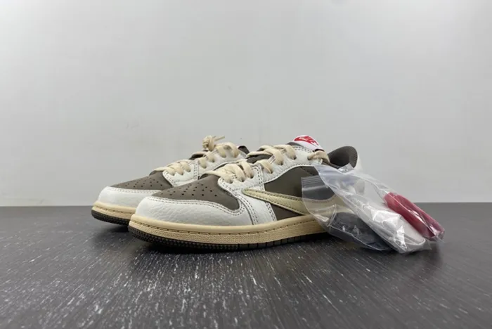 Travis Scott x Air Jordan 1 OG Low PS Reverse Mocha DO5442-162