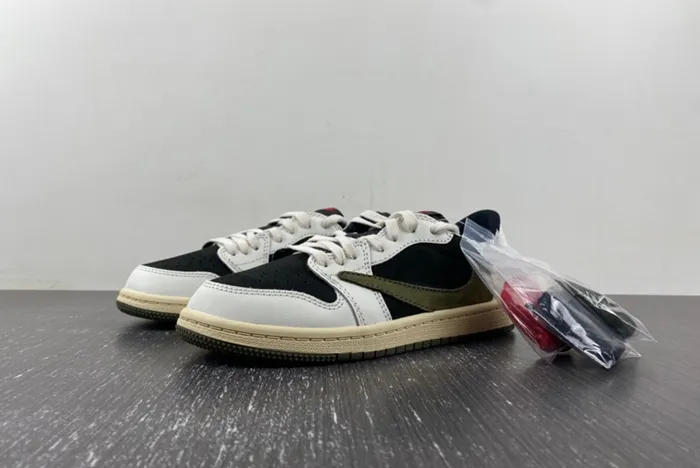 TRAVIS SCOTT X AIR JORDAN 1 LOW OG PS OLIVE DZ5909-106