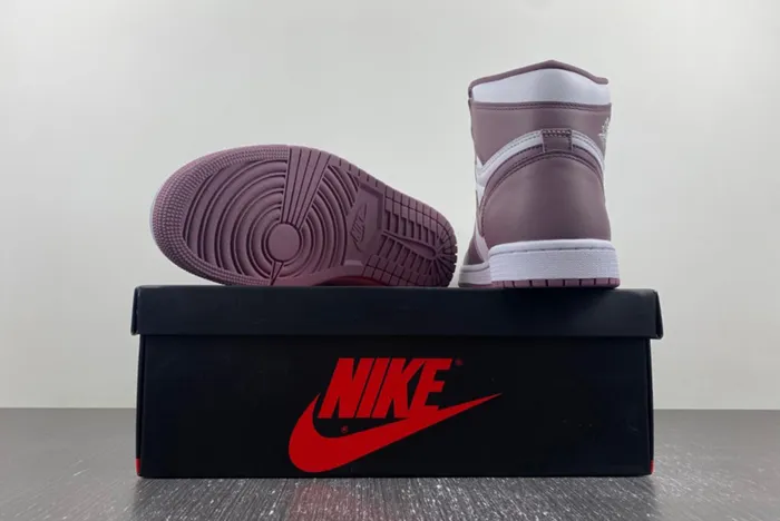 Air Jordan 1 High OG Mauve DZ5485-105