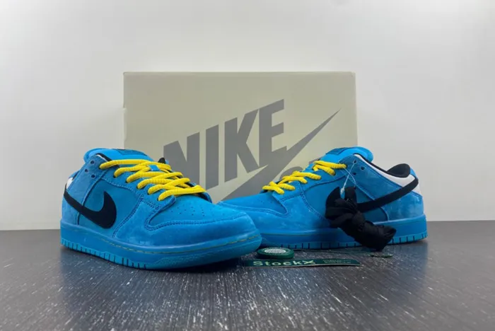 The Powerpuff Girls x Nike SB Dunk Low Buttercup FZ8319-300