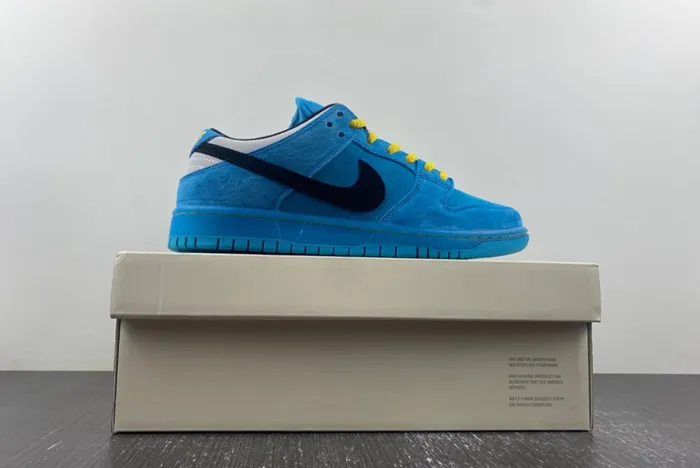 The Powerpuff Girls x Nike SB Dunk Low Buttercup FZ8319-300