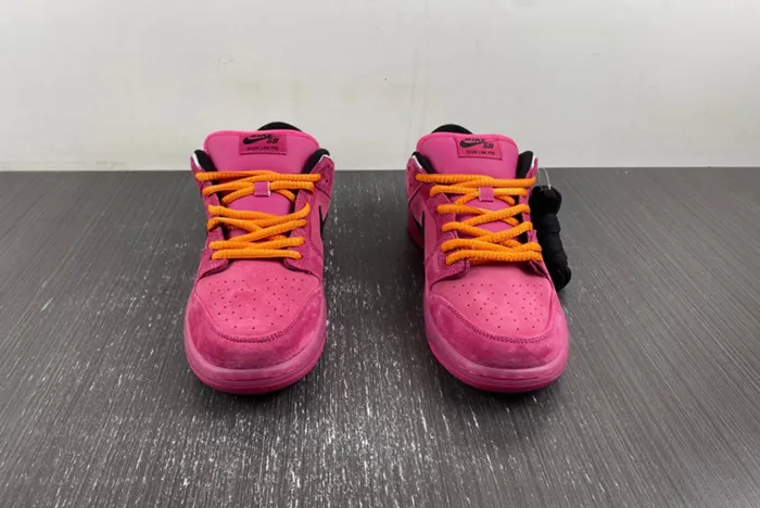 The Powerpuff Girls x Nike SB Dunk Low Buttercup FZ8319-600
