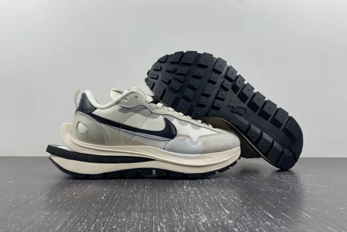 Sacai x VaporWaffle Tour Yellow DD1875-101