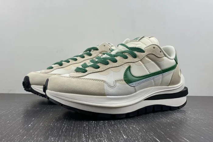 Sacai x VaporWaffle Tour Yellow DD1875-102