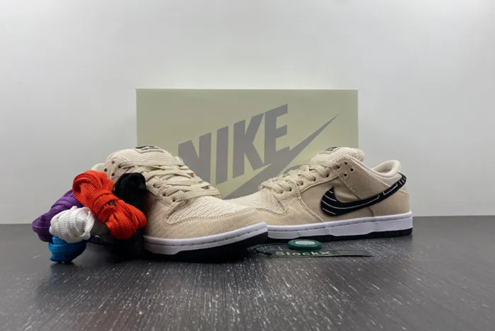 Albino & Preto x Nike Dunk SB Low FD2627-200