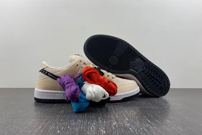 Albino & Preto x Nike Dunk SB Low FD2627-200