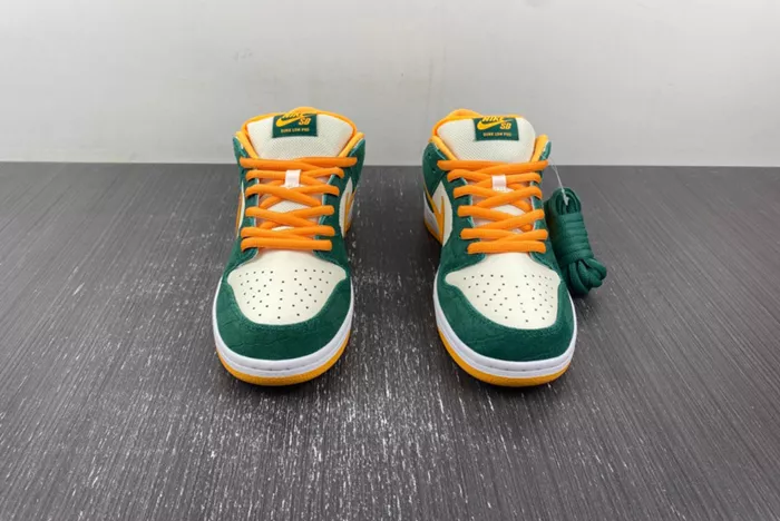 Nike SB Dunk Low Pro 304292-383