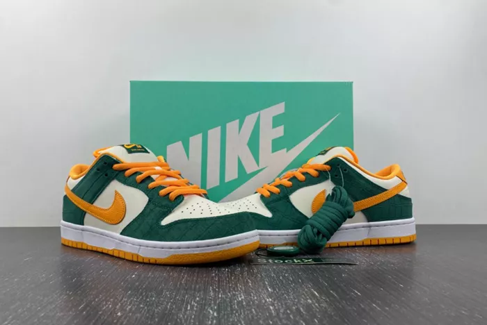 Nike SB Dunk Low Pro 304292-383