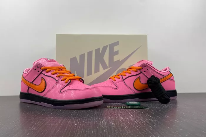 The Powerpuff Girls x Nike SB Dunk Low Blossom FD2631-600