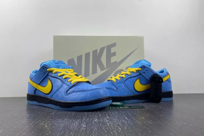 The Powerpuff Girls x Nike SB Dunk Low Bubbles FZ8320-400