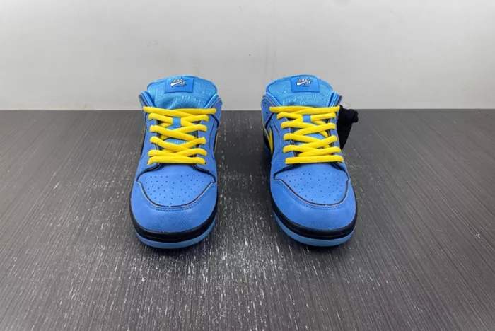 The Powerpuff Girls x Nike SB Dunk Low Bubbles FZ8320-400