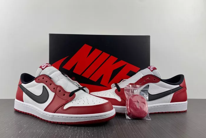 Air Jordan 1 Low Chicago OG 705329-600