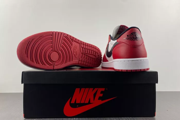 Air Jordan 1 Low Chicago OG 705329-600