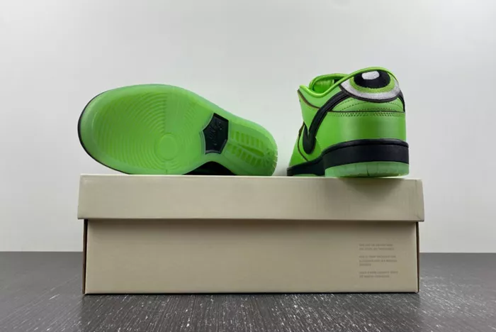 The Powerpuff Girls x Nike SB Dunk Low Green FZ8319-300