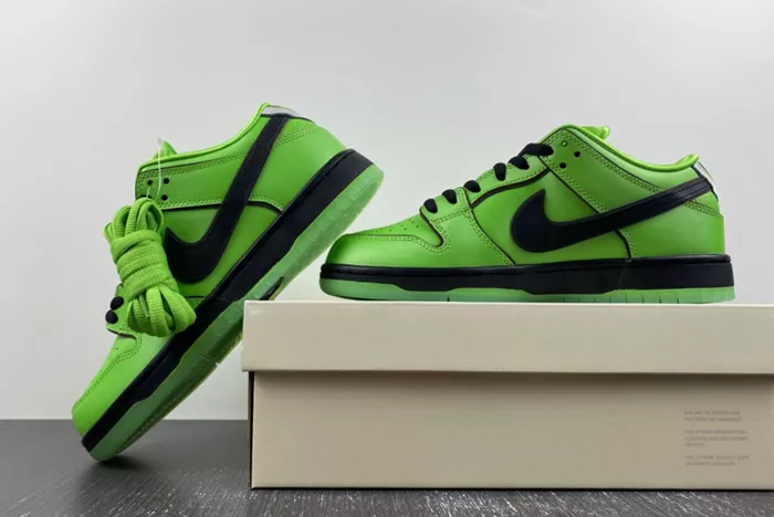 The Powerpuff Girls x Nike SB Dunk Low Green FZ8319-300