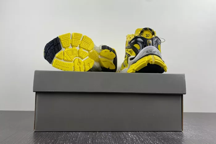 Ba*len*cia*ga 677402-w2rd3-0510