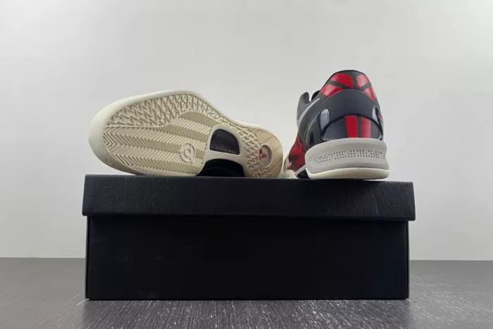 NIKE Kobe 8 System Milk Snake 555035-601