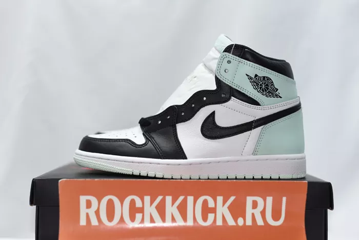 NIKE AIR JORDAN 1 RETRO HIGH OG NRG ''IGLOO'' 861428-100