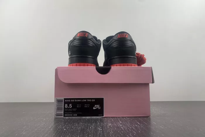 Nike Dunk SB Low TRD QS Pigeon 883232-008